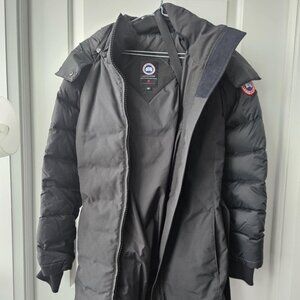 Canada Goose Women's Long Parka with a belt *REAL FUR HOOD*